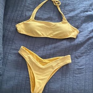 Abercrombie yellow bikini set! 💛